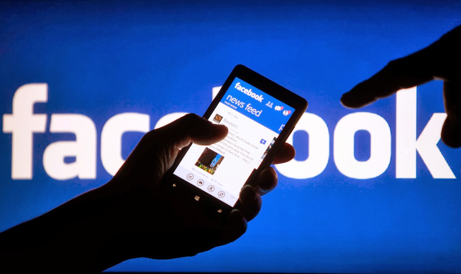 كيف تتجسس الحكومات على حسابك في «فيسبوك» وكيف تحافظ عليه