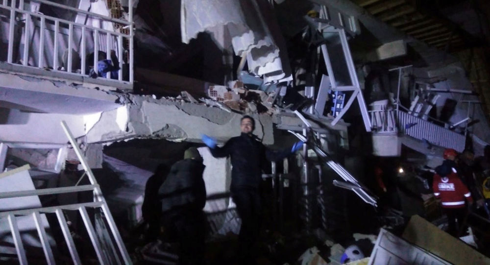 هزة أرضية تضرب العاصمة التركية بعد ثلاثة أيام من زلزال 
