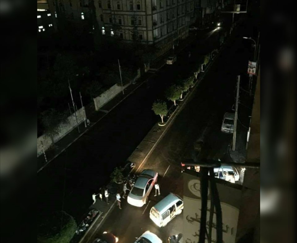 اغلاق جولة المصباحي في شارع حدة مساء السبت - عقب اشتباكات مسلحة 