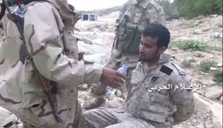 جندي سعودي قالت مليشيات جماعه الحوثي انها اسرته في احد مواقع الق