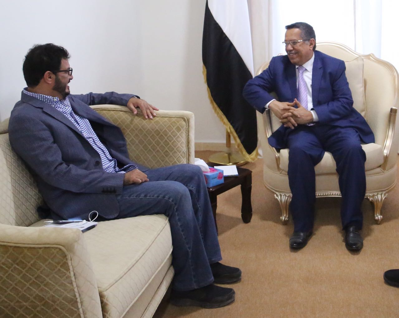 اليمن والإمارات تتباحثان حول التعاون في مجال الكهرباء
