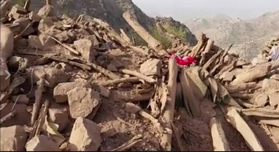 شاهد صور المنازل التي فجرها الحوثيون في تعز خلال ثلاثة أيام