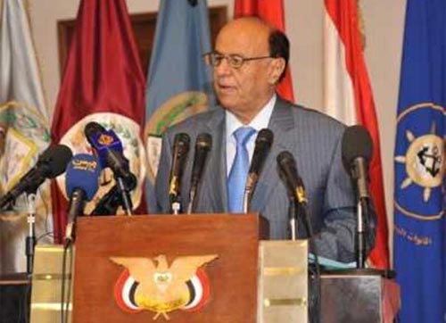 الرئيس هادي يهدد بالانشقاق من حزب المؤتمر إذا استمر صالح في تدخلاته