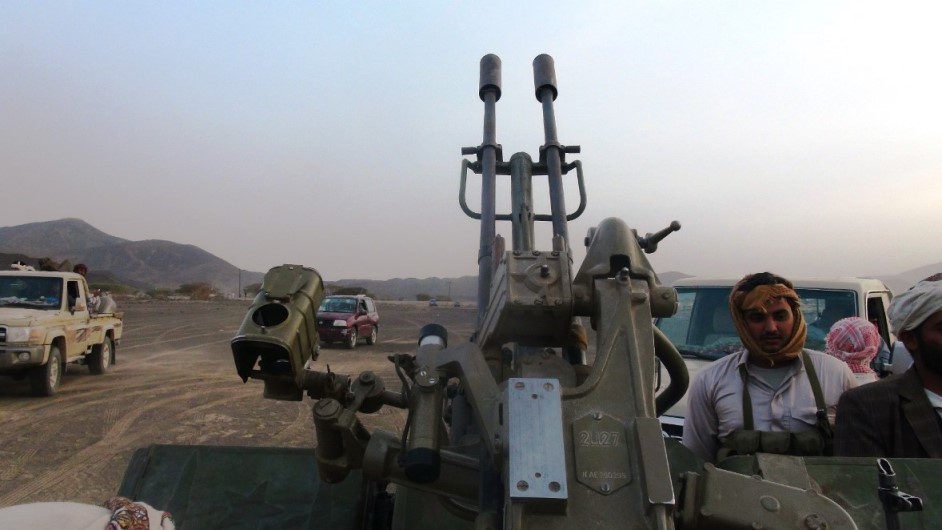 اندلاع مواجهات بين الحوثيين ومسلحين من قبائل آل عواض في البيضاء بعد طرد المشرف الحوثي