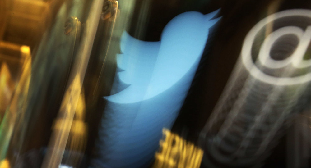 تويتر يتراجع عن قرار أغضب الملايين من مستخدميه 