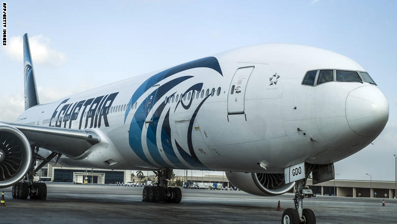 اختطاف طائرة تابعة لـ«مصر للطيران» وإرغامها على الهبوط بمطار لارنكا القبرصي