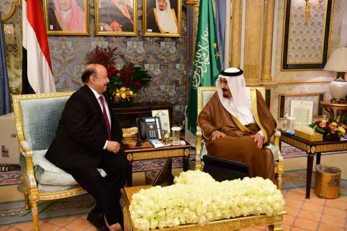الملك سلمان يلتقي الرئيس هادي في جدة (صور)