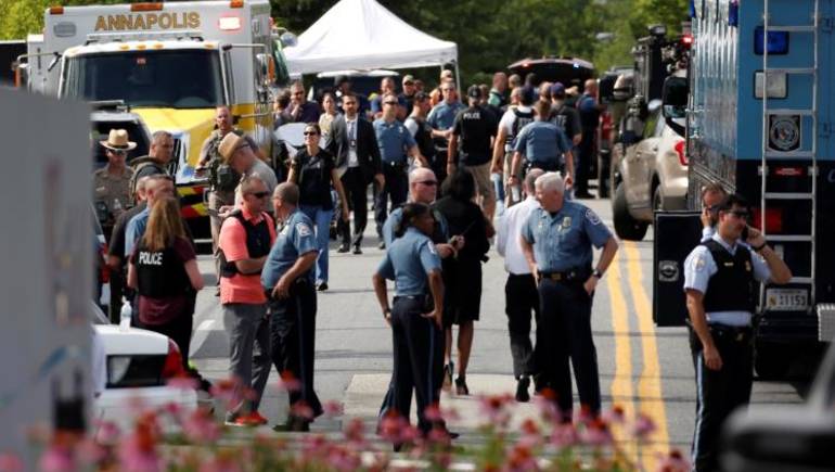 تفاصيل مقتل خمسة أشخاص داخل مقر صحيفة أمريكية