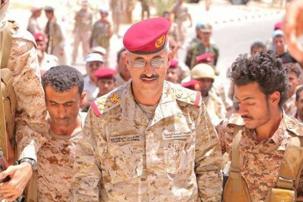 رئيس الأركان يكشف عن تلقي الجيش اليمني لعروض أوروبية وأسيوية لتقديم الدعم اللوجيستي