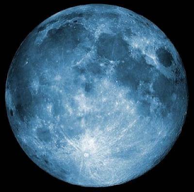 غدا الجمعة - القمر يتحول الى اللون الازرق